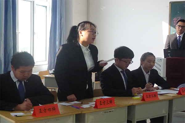 恭贺hg皇冠官网在hg皇冠官网“清泽博思杯”辩论赛预选赛中获胜 恭贺hg皇冠官网在hg皇冠官网“清泽博思杯”辩论赛预选赛中获胜