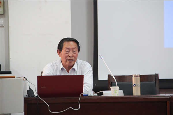 《干旱区资源与环境》主编胡春元教授来hg皇冠官网进行学术交流