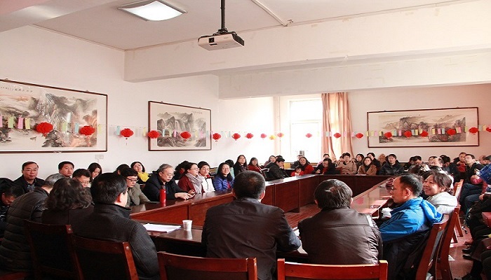 经济管理公司传达学校五大战略工程会议精神